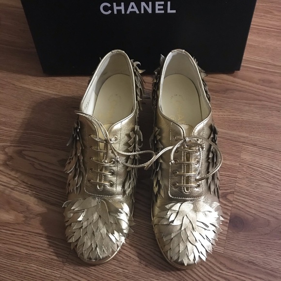 **SOLD**NWT CHANEL Gold Metallic Lace-up Oxfords - Picture 4 of 9